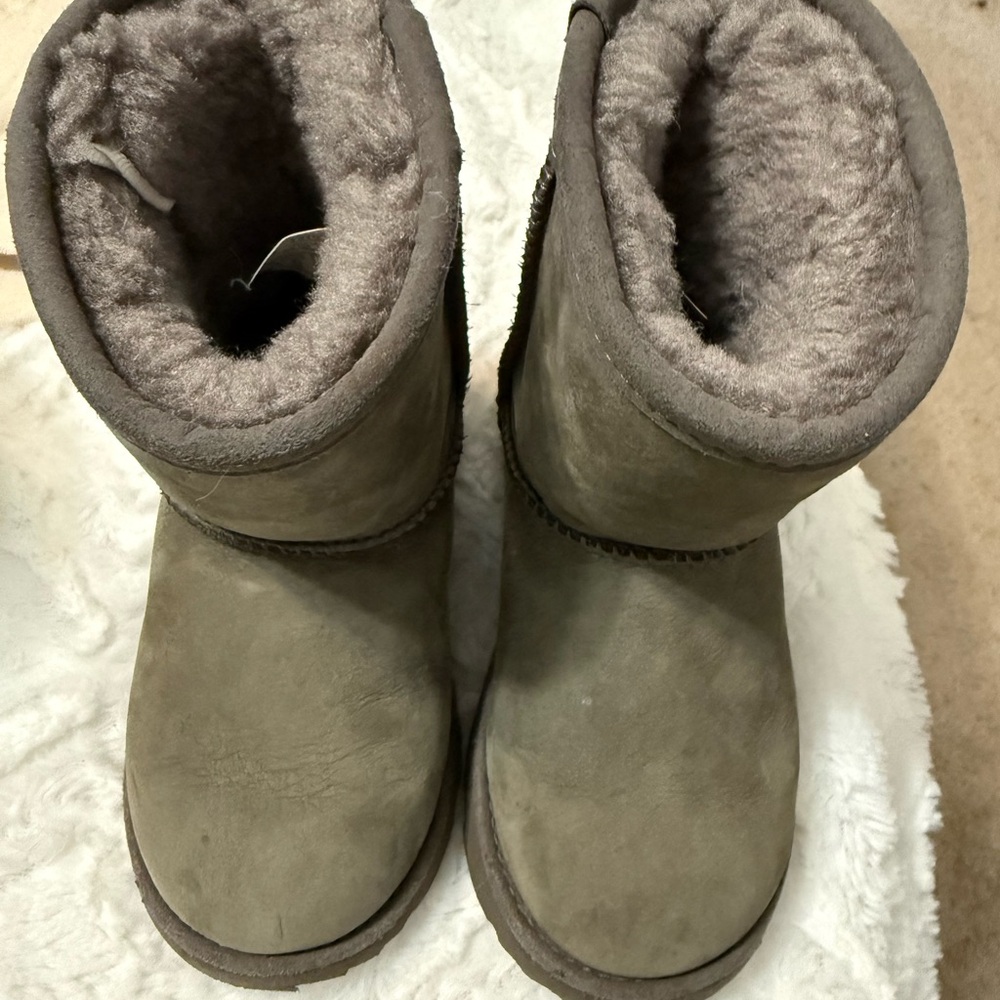 UGG Kids Boots in Taupe